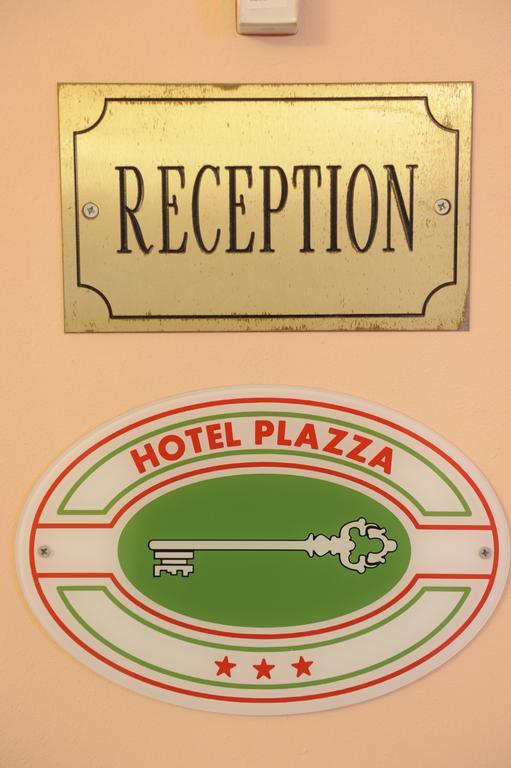 Hotel Plazza Porcari Exterior foto